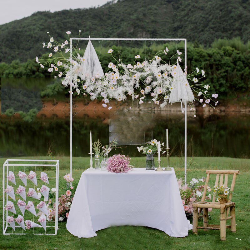 differnet types flower decorationg at a wedding