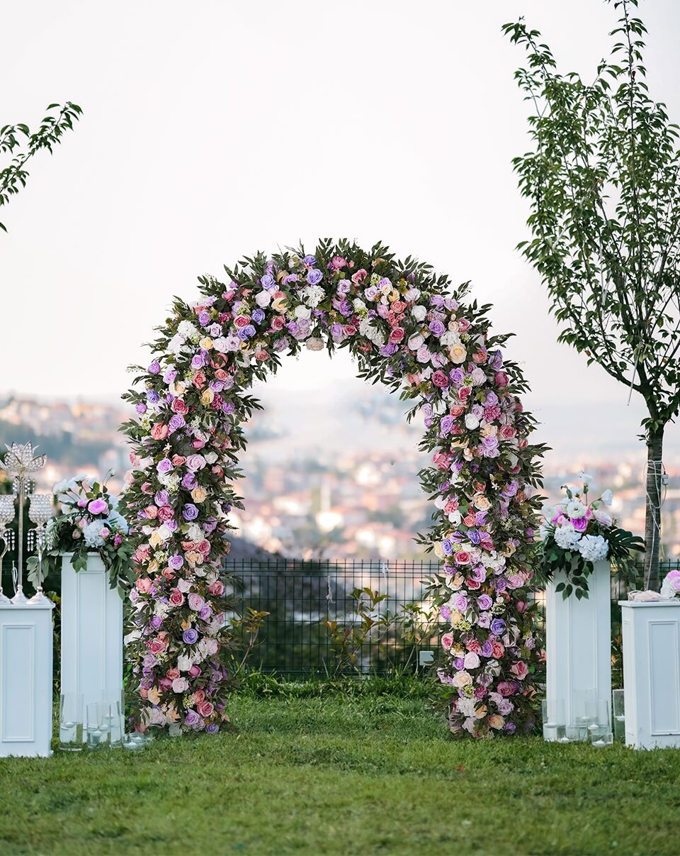 purchase a large shell backdrop for wedding