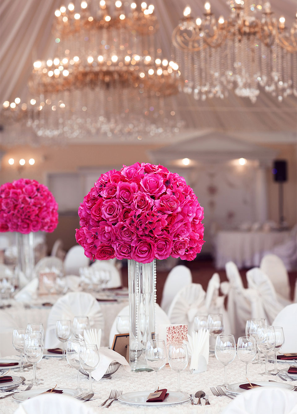 fake flower decor for wedding