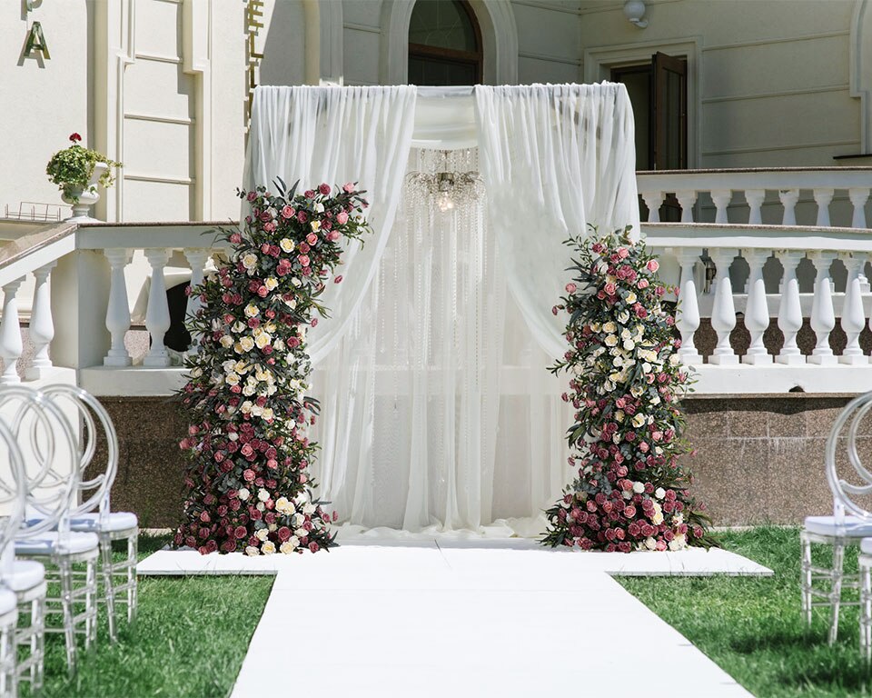 pink and white flower wall